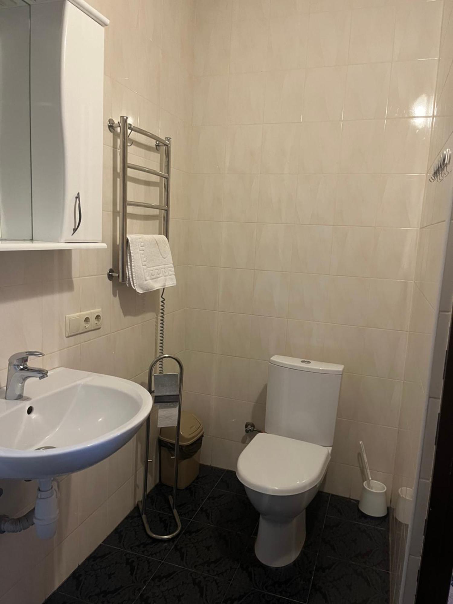 Hotel Lavilia Киев Екстериор снимка