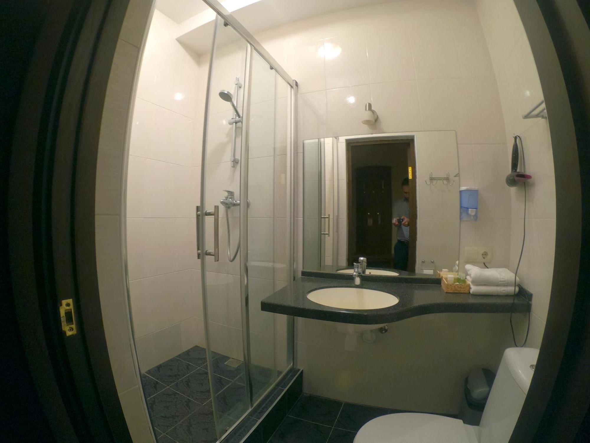 Hotel Lavilia Киев Екстериор снимка