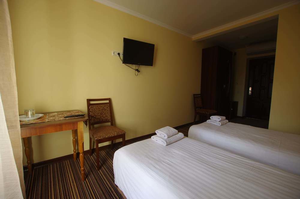 Hotel Lavilia Киев Екстериор снимка