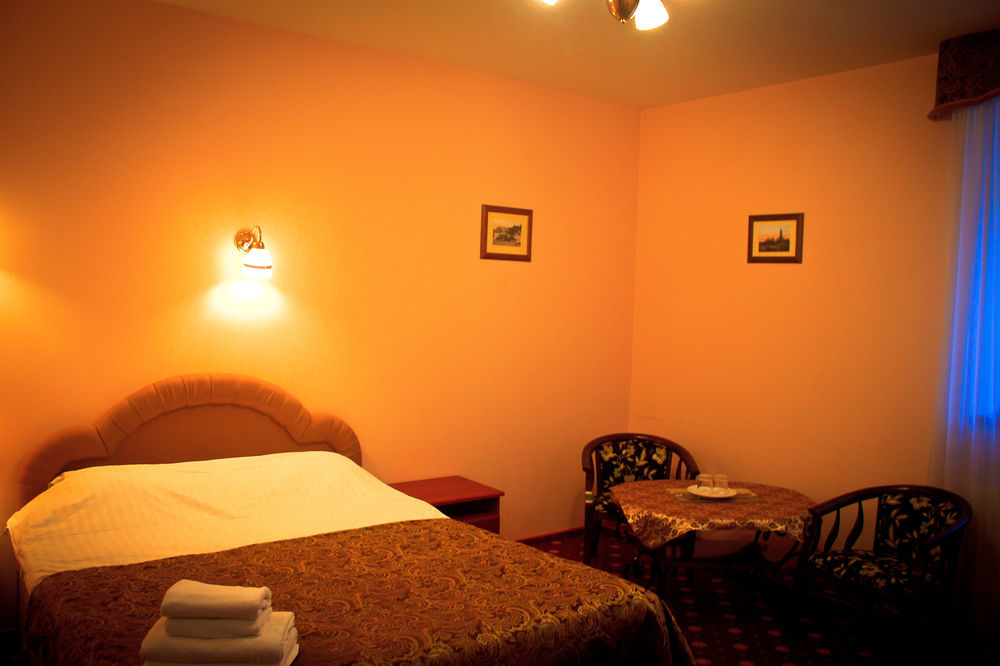Hotel Lavilia Киев Екстериор снимка